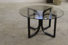 Load image into Gallery viewer, LIVING ROOOM COFFEE TABLE WITH GLASS ON TOP
